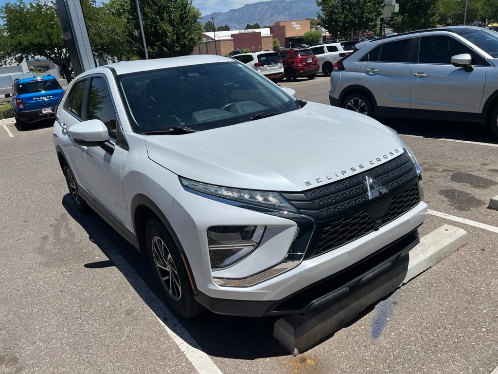 Used 2022  Mitsubishi ES image 1