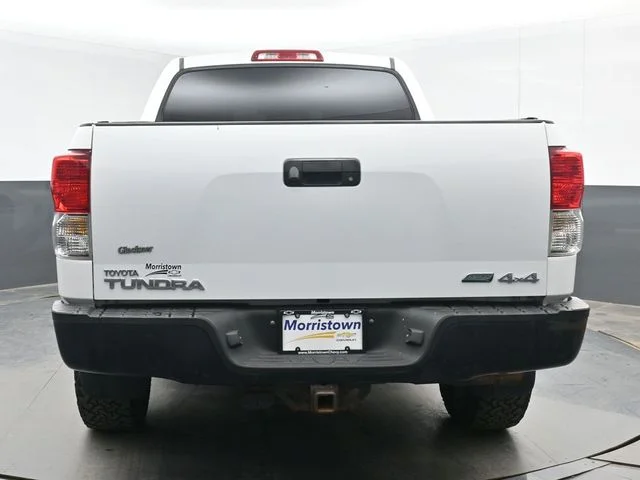Used 2011 White Toyota Grade image 12