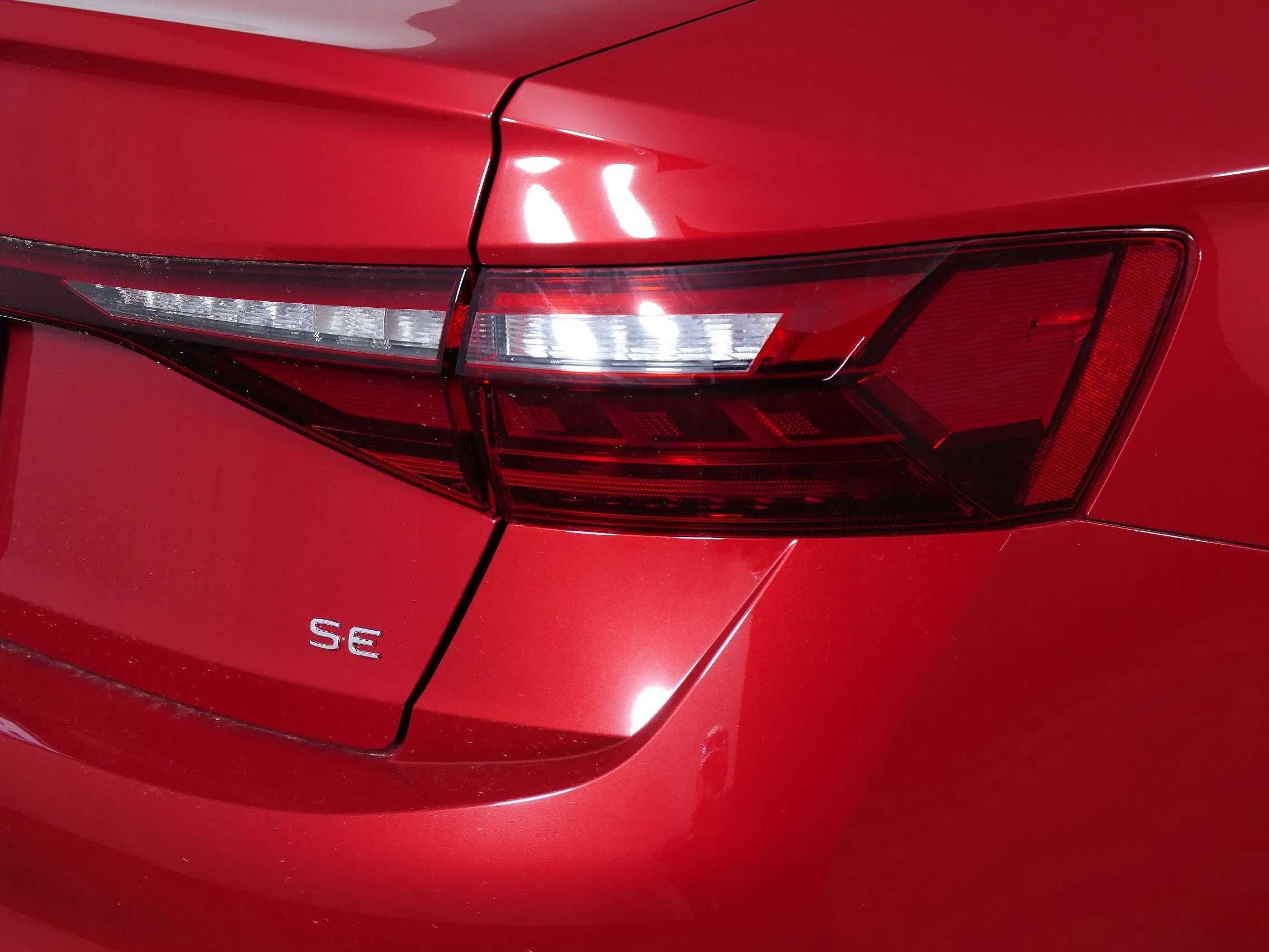 New 2026 KINGS RED MET W Volkswagen SE image 11