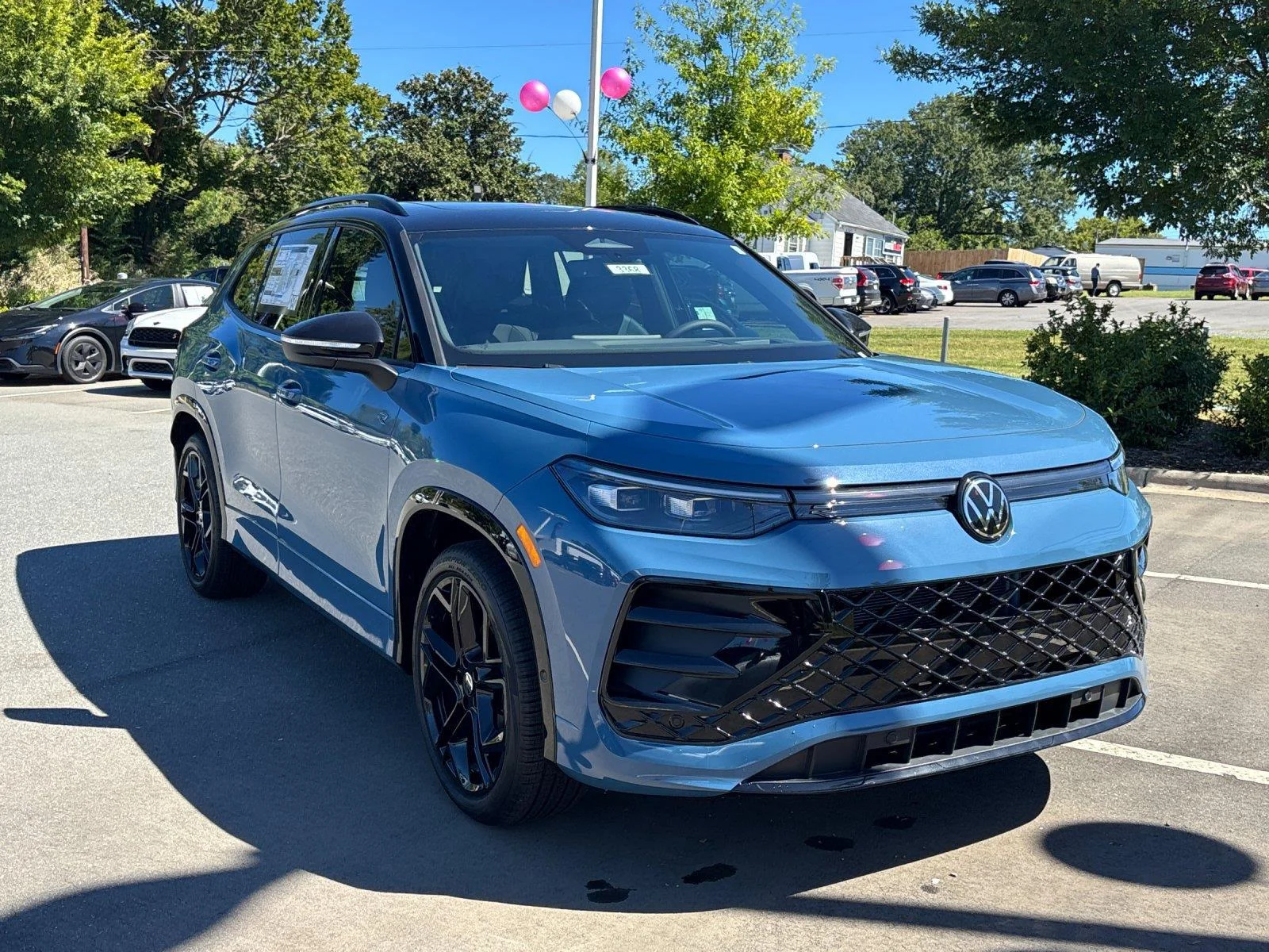 New 2026 Monterey Blue w/Deep Black Roof Volkswagen SE R-Line Black image 7
