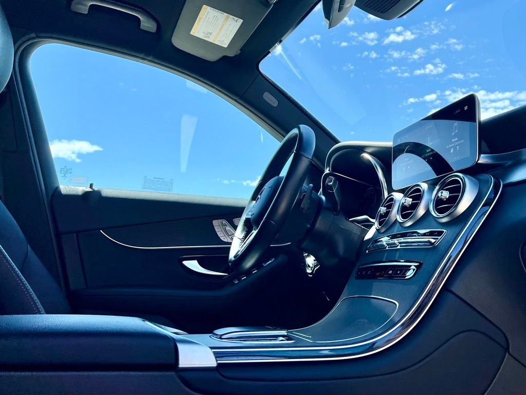 Certified Used 2022 Black Mercedes-Benz GLC 300 image 17