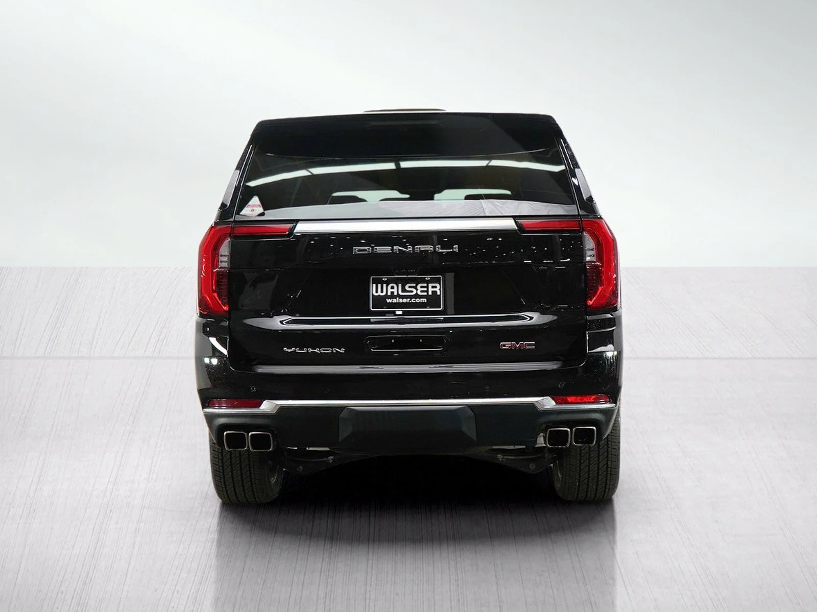 Used 2025  GMC Denali image 4
