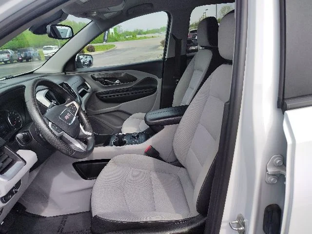 Used 2023 White GMC SLE image 13