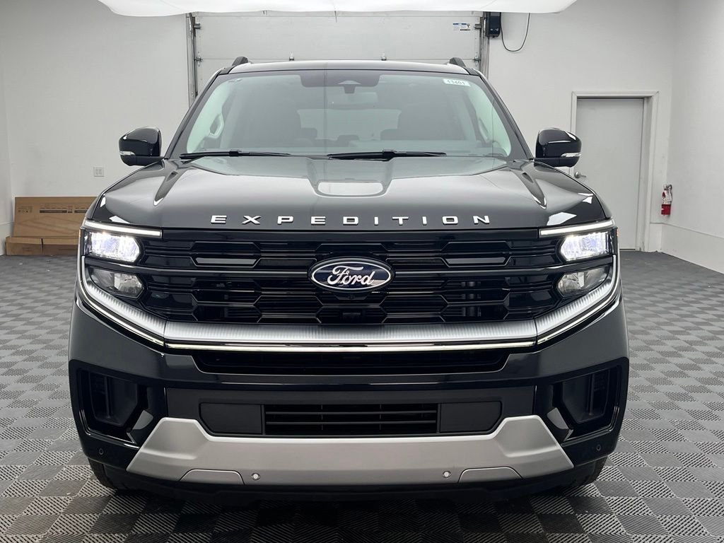 New 2026 Black Ford Platinum image 17