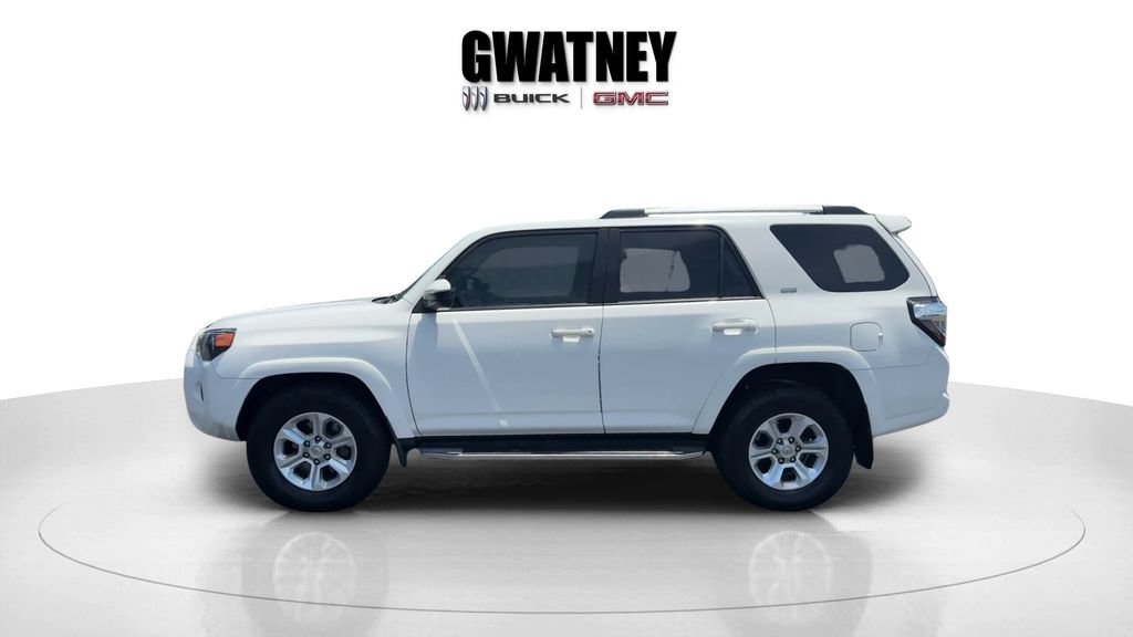 Used 2019 White Toyota SR5 image 8
