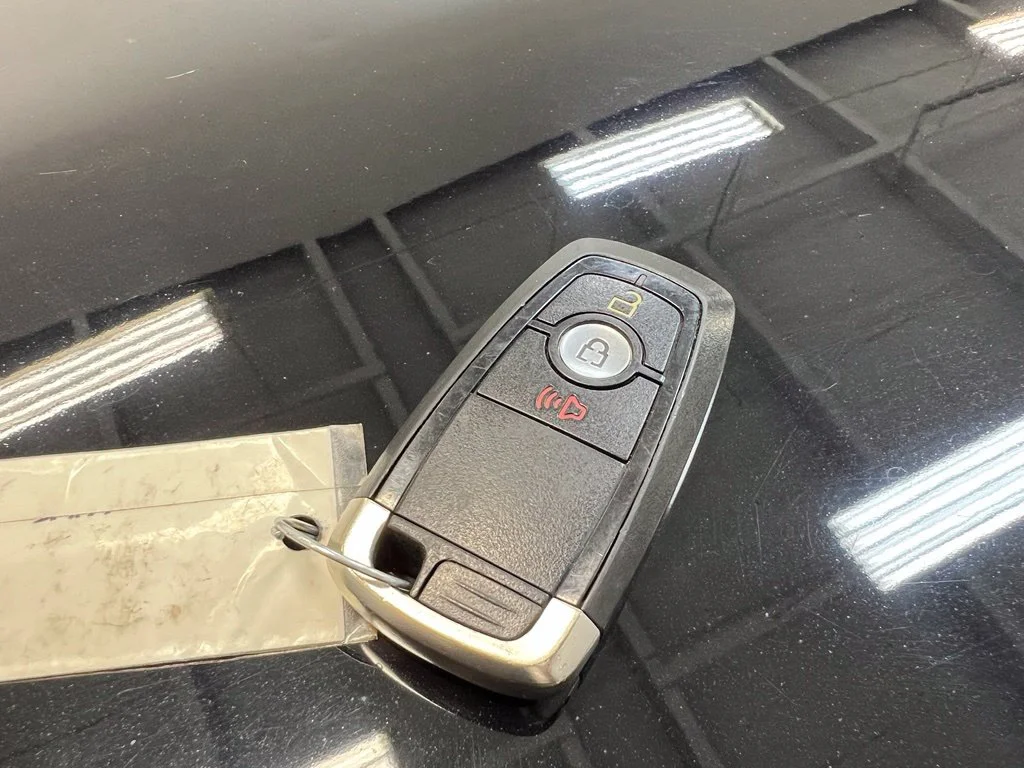 Used 2019 Black Ford SE image 34