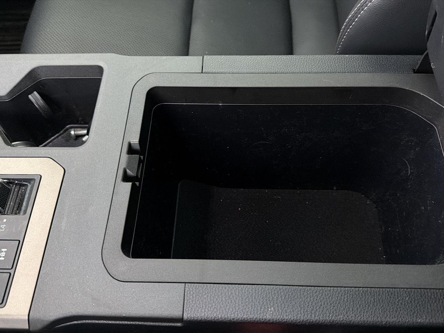 Used 2024 Wind Chill Pearl Toyota Base image 35