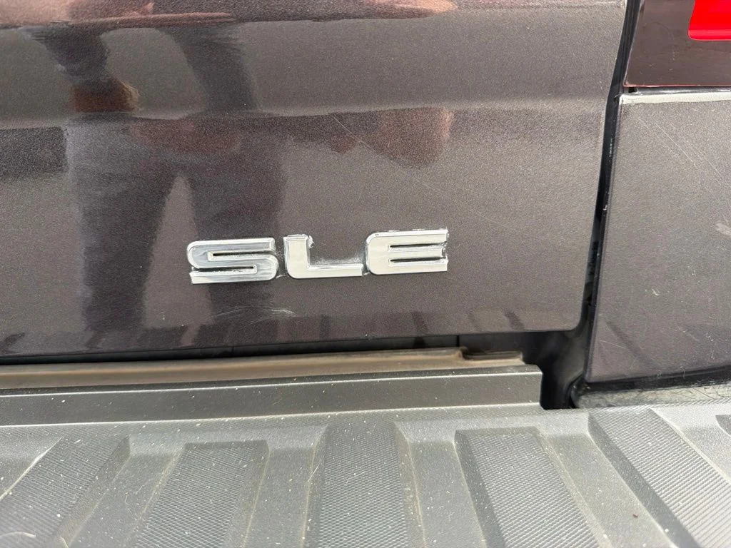 Used 2015 Silver GMC SLE image 12