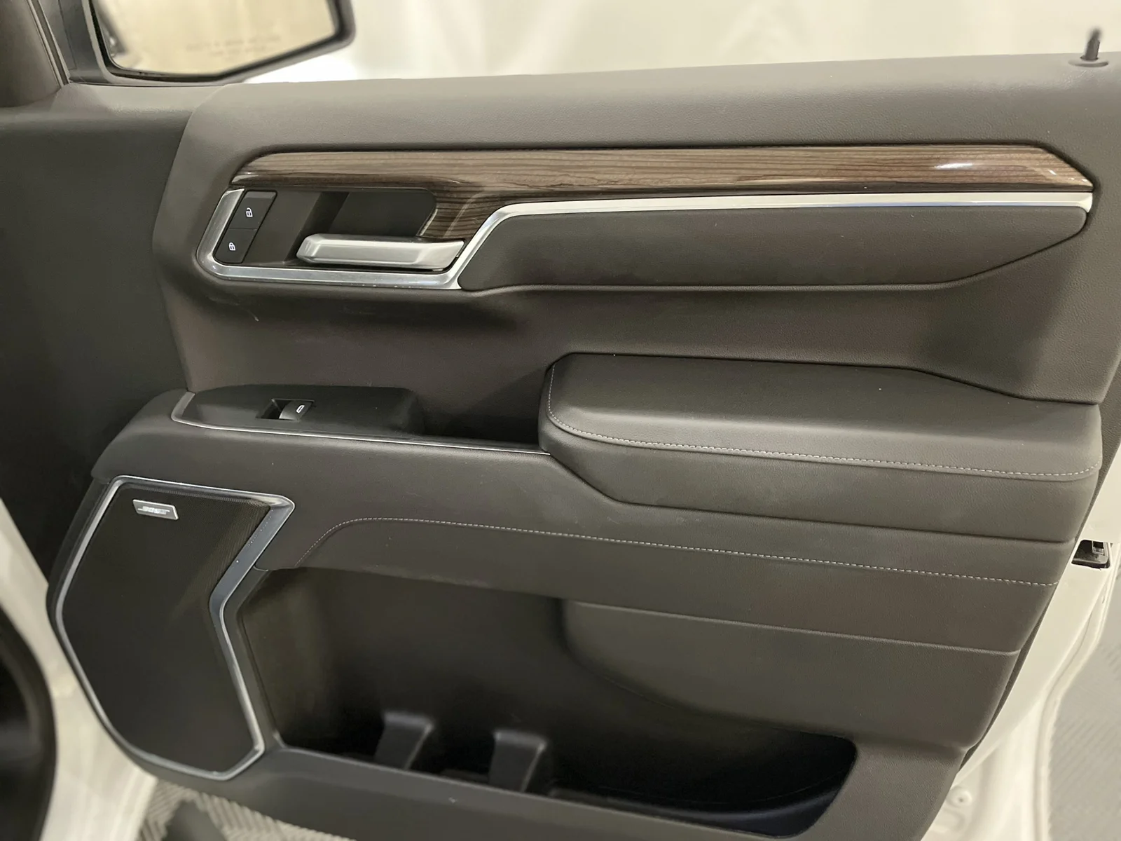 Used 2023 Summit White Chevrolet RST image 24
