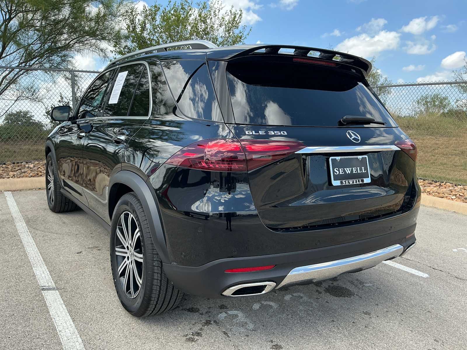 Used 2026  Mercedes-Benz GLE 350 image 10