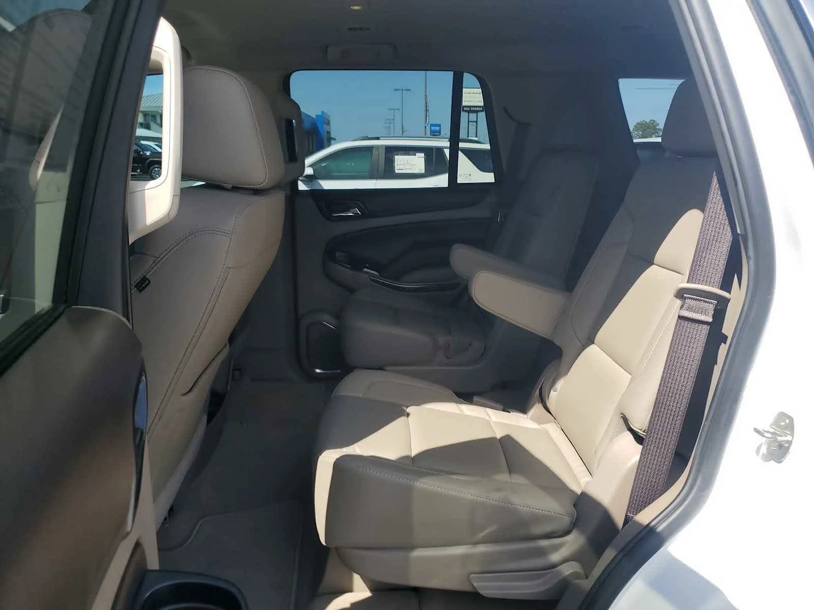 Used 2019 SUMMIT WHITE Chevrolet LT image 14