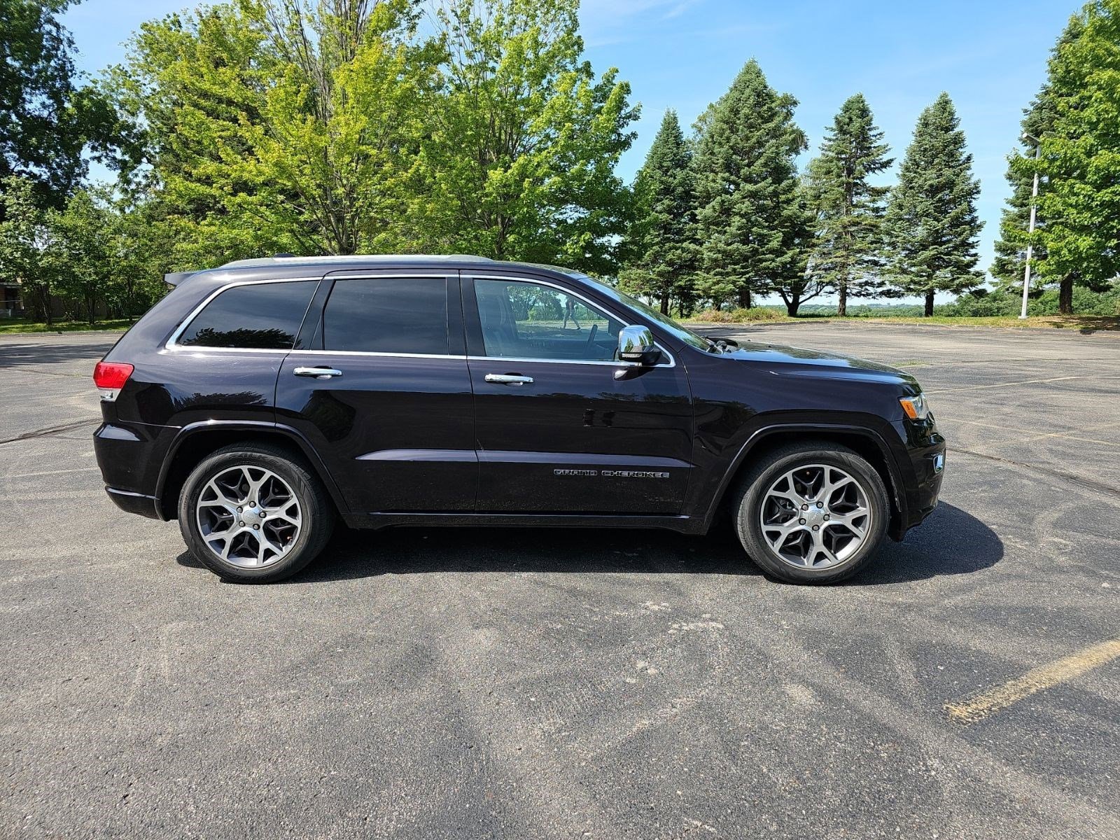 Used 2019 Sangria Metallic Clearcoat Jeep Overland image 6