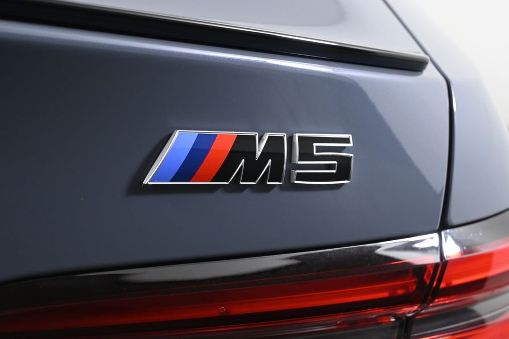 New 2026 Storm Bay Metallic BMW Base image 40