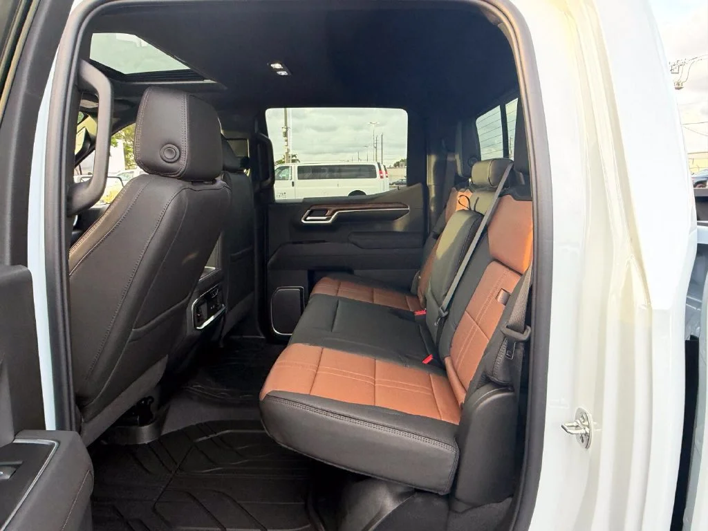New 2026 Polar White Tricoat Chevrolet High Country image 10