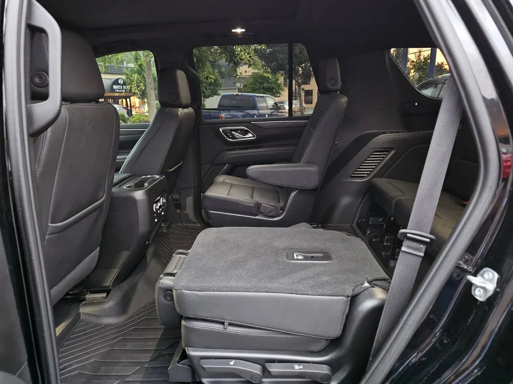 Used 2023 Black Chevrolet Z71 image 19