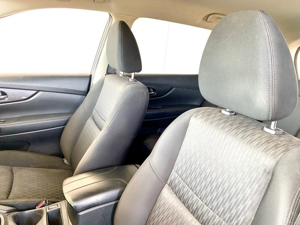 Used 2020 Gray Nissan SV image 11
