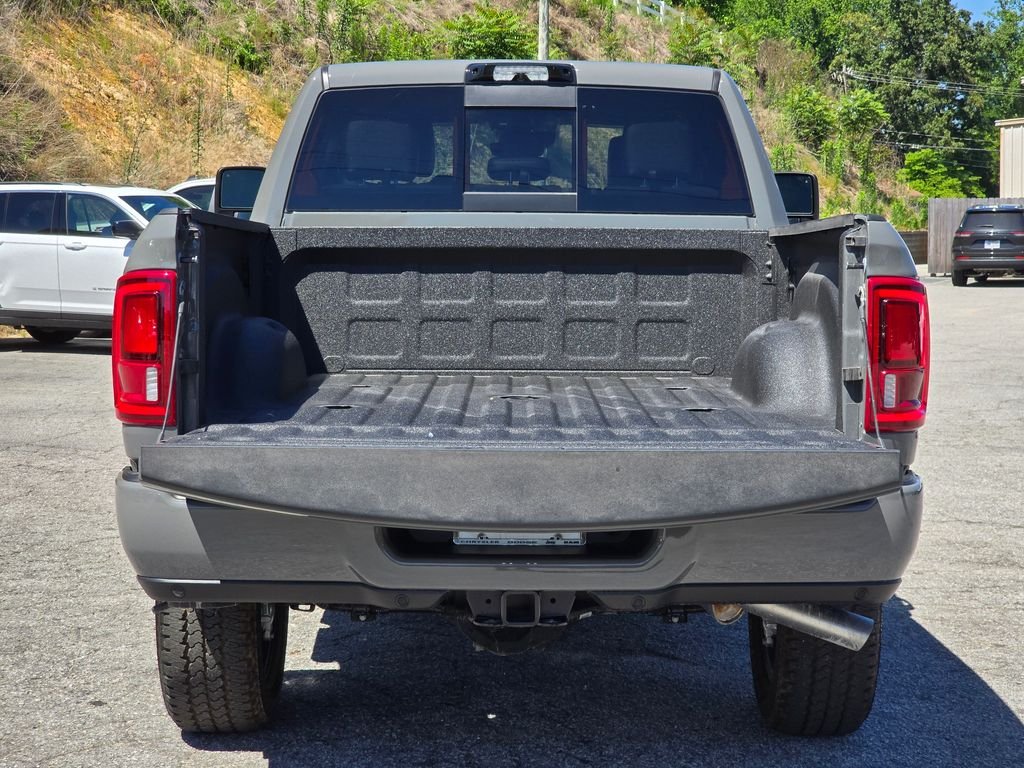 New 2026 Ceramic Gray Clear-Coat Exterior Paint RAM Laramie image 12