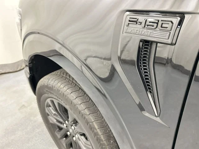 Used 2026  Ford Lariat image 28
