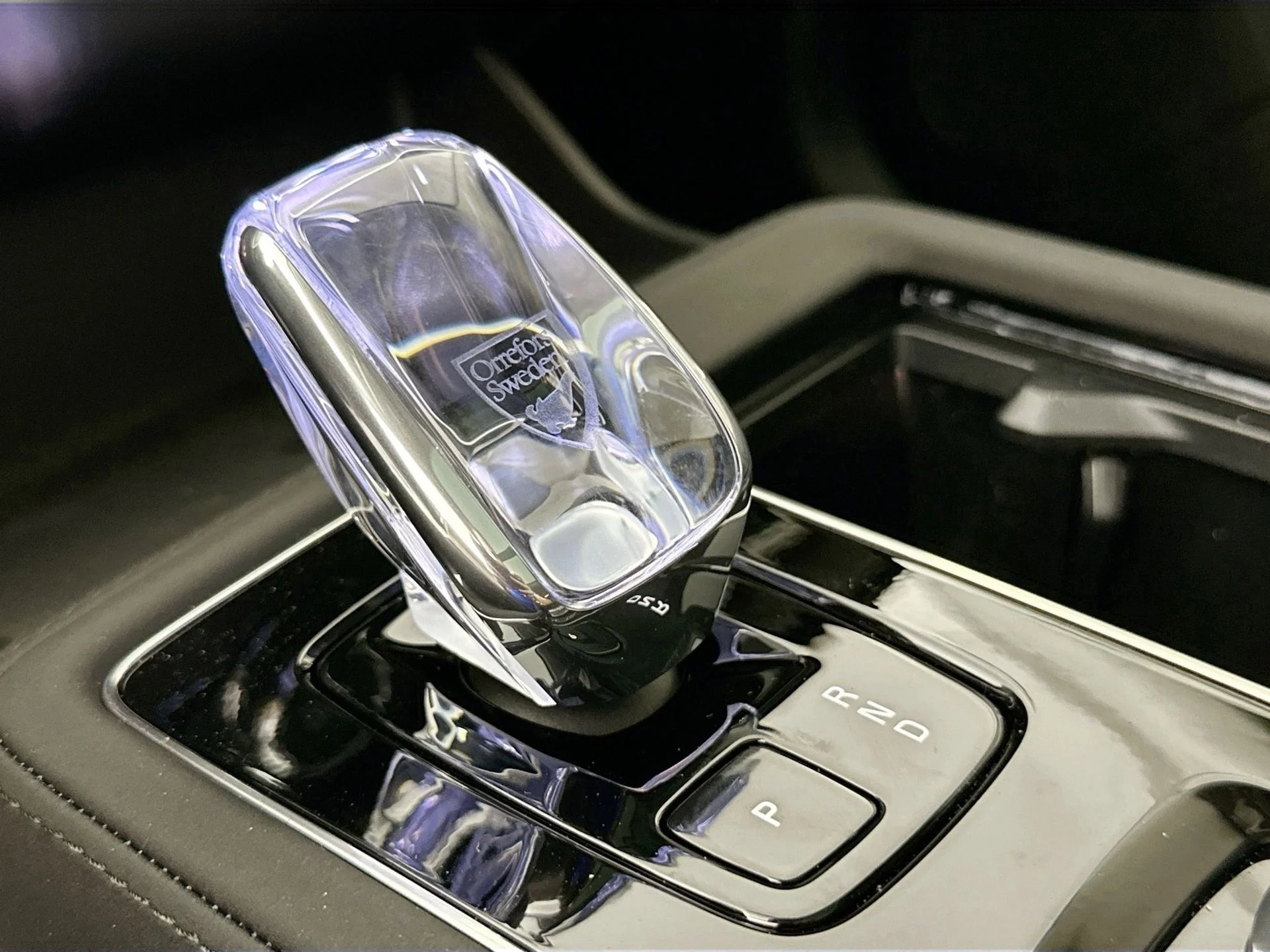 New 2026 Crystal White Volvo Plus image 17