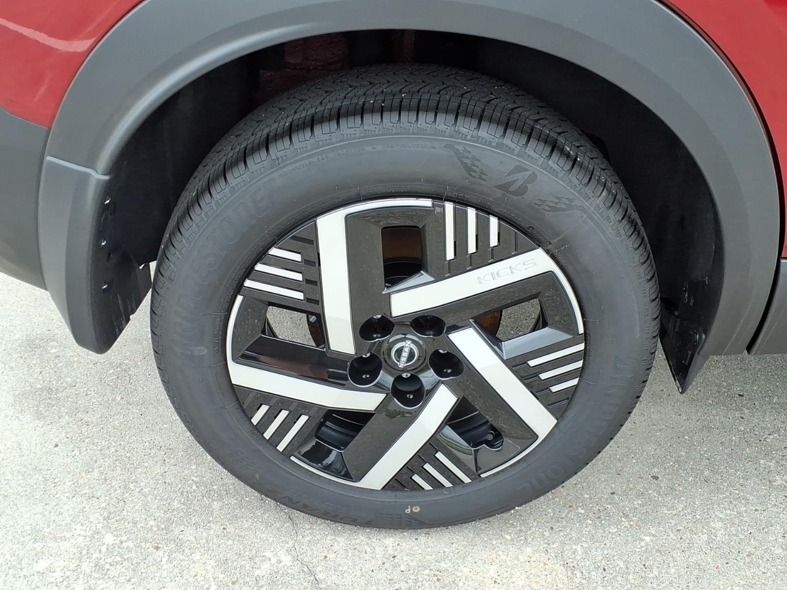 2026 Nissan Kicks SV - 10