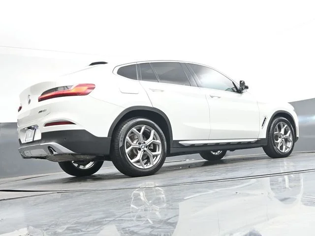 Used 2021 White BMW xDrive30i image 37