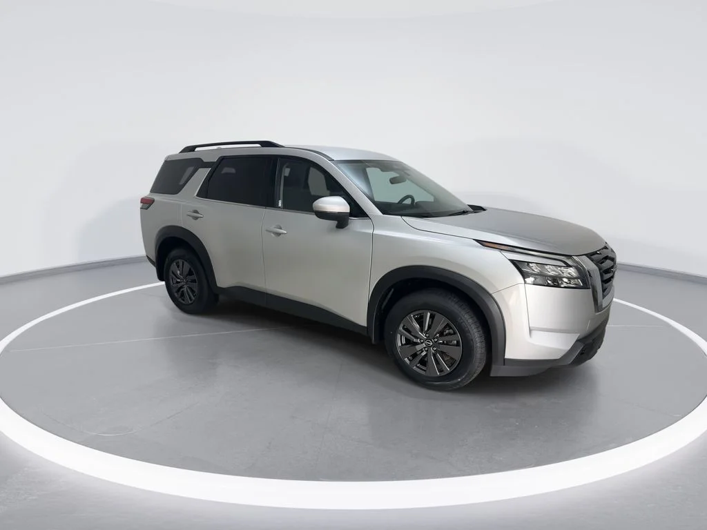 Used 2023 Silver Nissan SV image 9