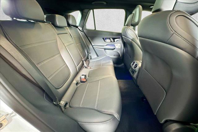 New 2026 MANUFAKTUR Moonlight White Metallic Mercedes-Benz GLC 300 image 55