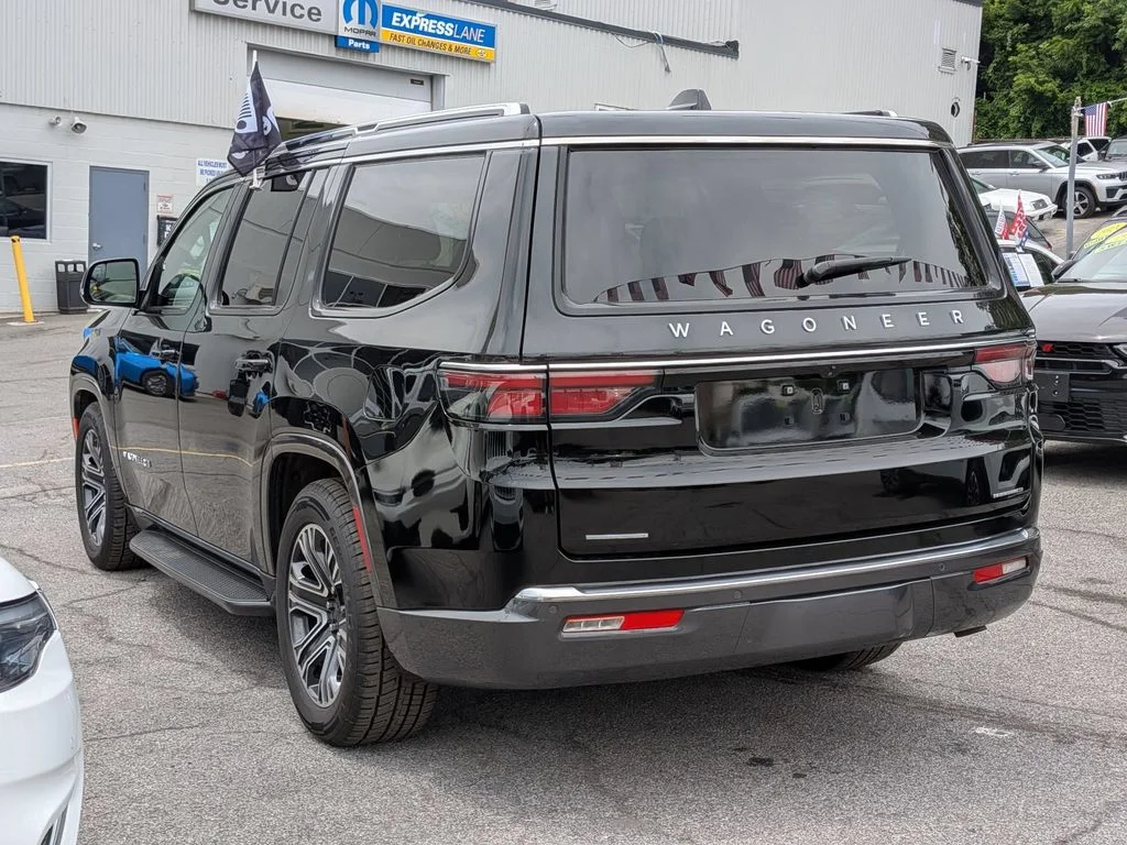 Used 2022 Black Jeep Series III image 12