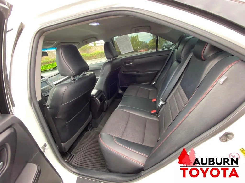 Used 2017 Ice Cap Toyota SE image 22