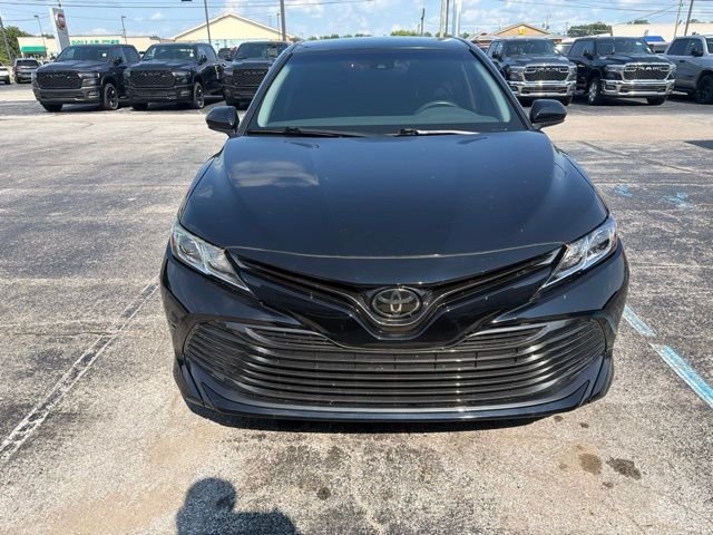 Used 2019  Toyota LE image 7
