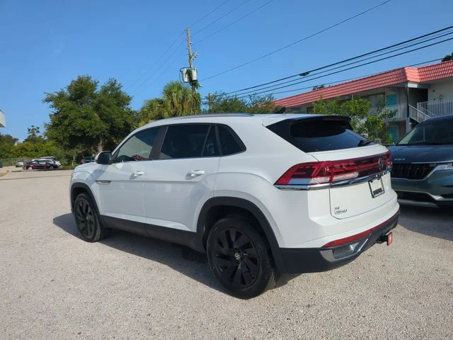 Used 2024 White Volkswagen 2.0T SE w/Technology image 3