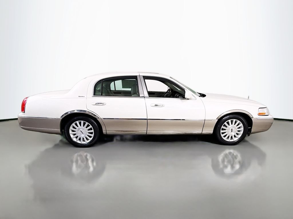 Used 2003 White Pearlescent Clearcoat Metallic Tri-Coat Lincoln Signature image 8