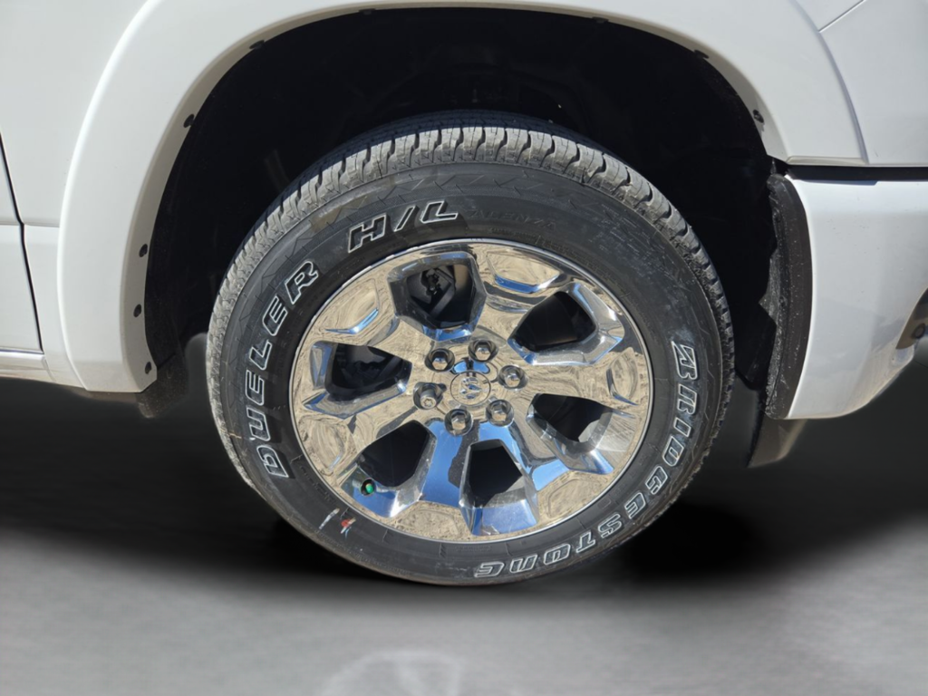 New 2025 Bright White Clear-Coat Exterior Paint RAM Big Horn/Lone Star image 44