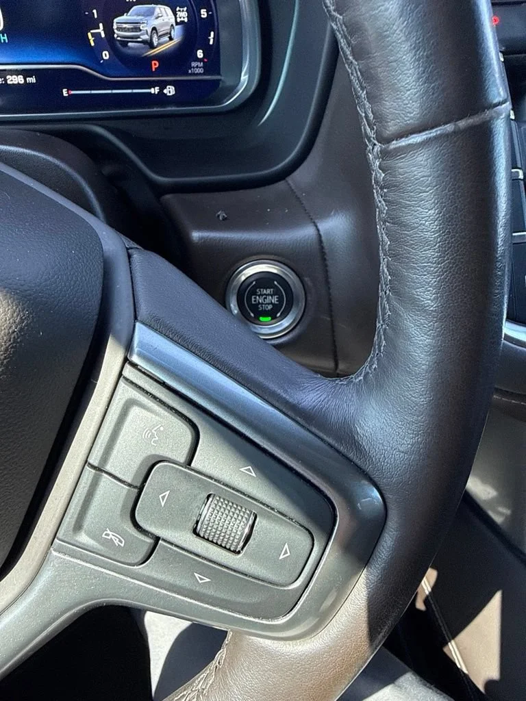 Used 2022 Summit White Chevrolet LT image 9