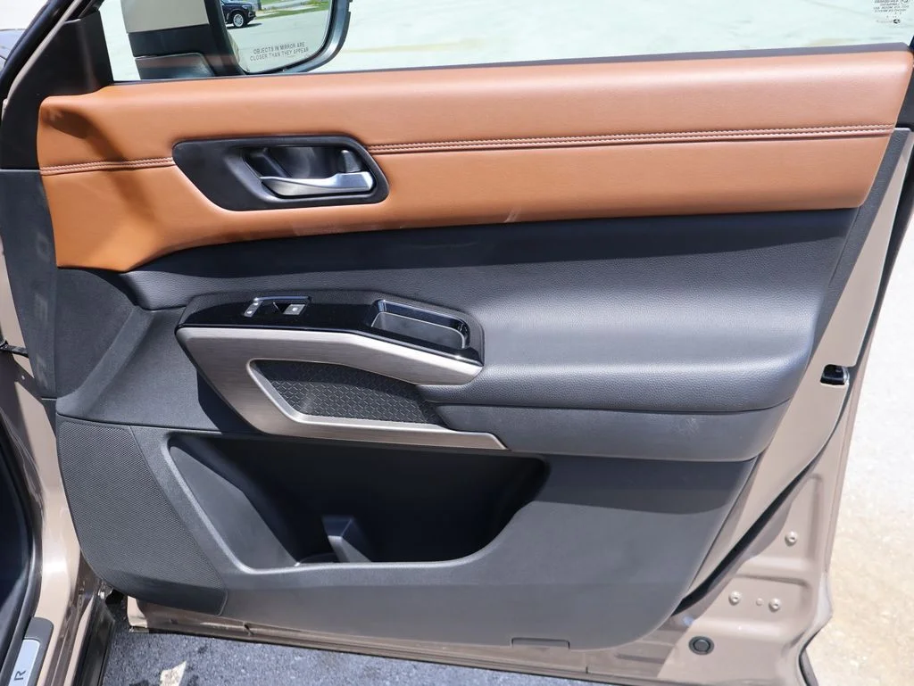 Used 2024 Beige Nissan Platinum image 36