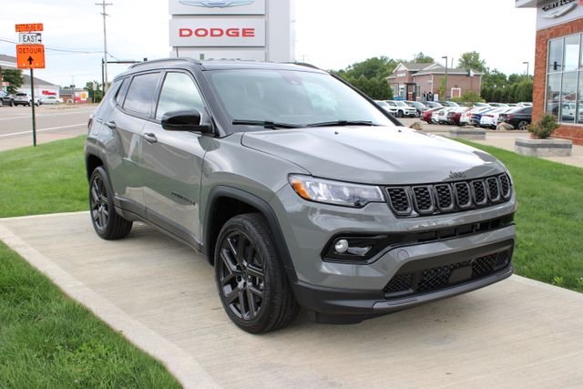 New 2026 Sting-Gray Clearcoat Jeep Limited image 3
