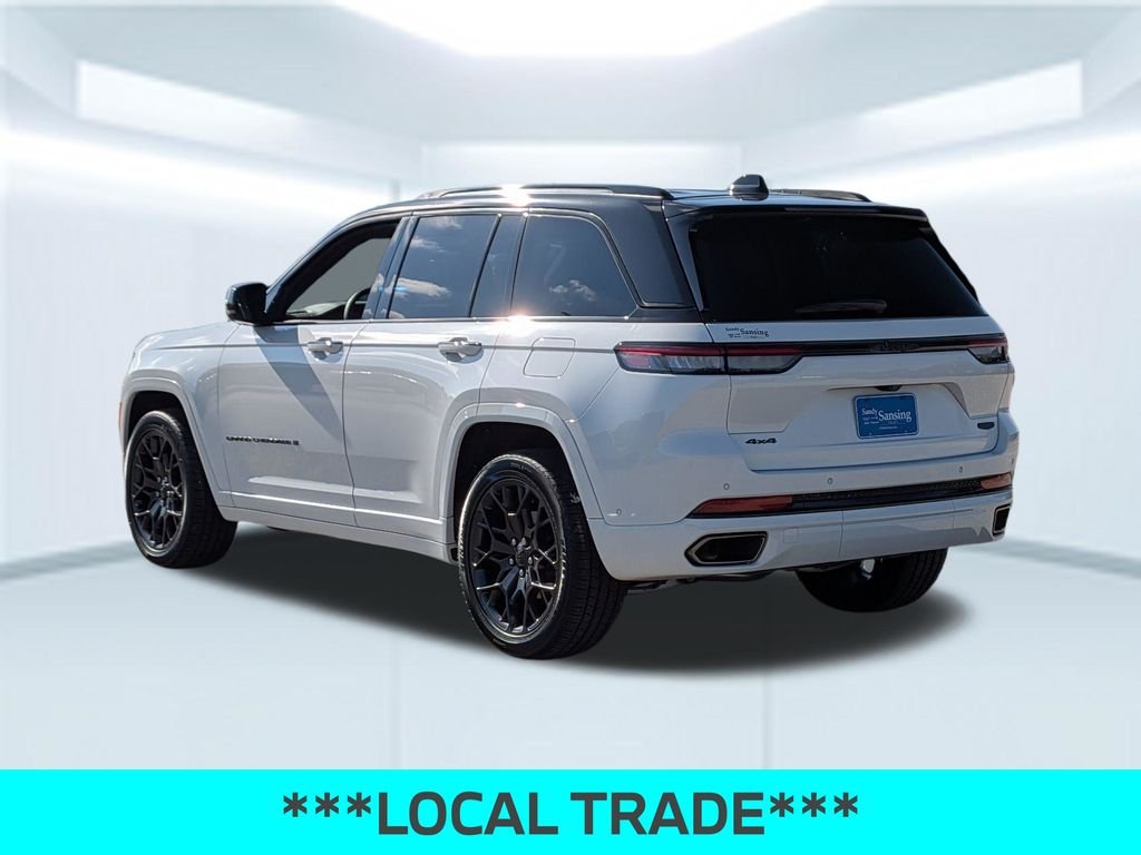 Used 2024 Bright White Clearcoat Jeep Summit image 3