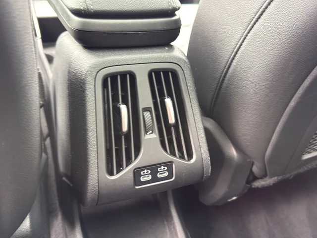 Used 2023 Green BMW xDrive28i image 29