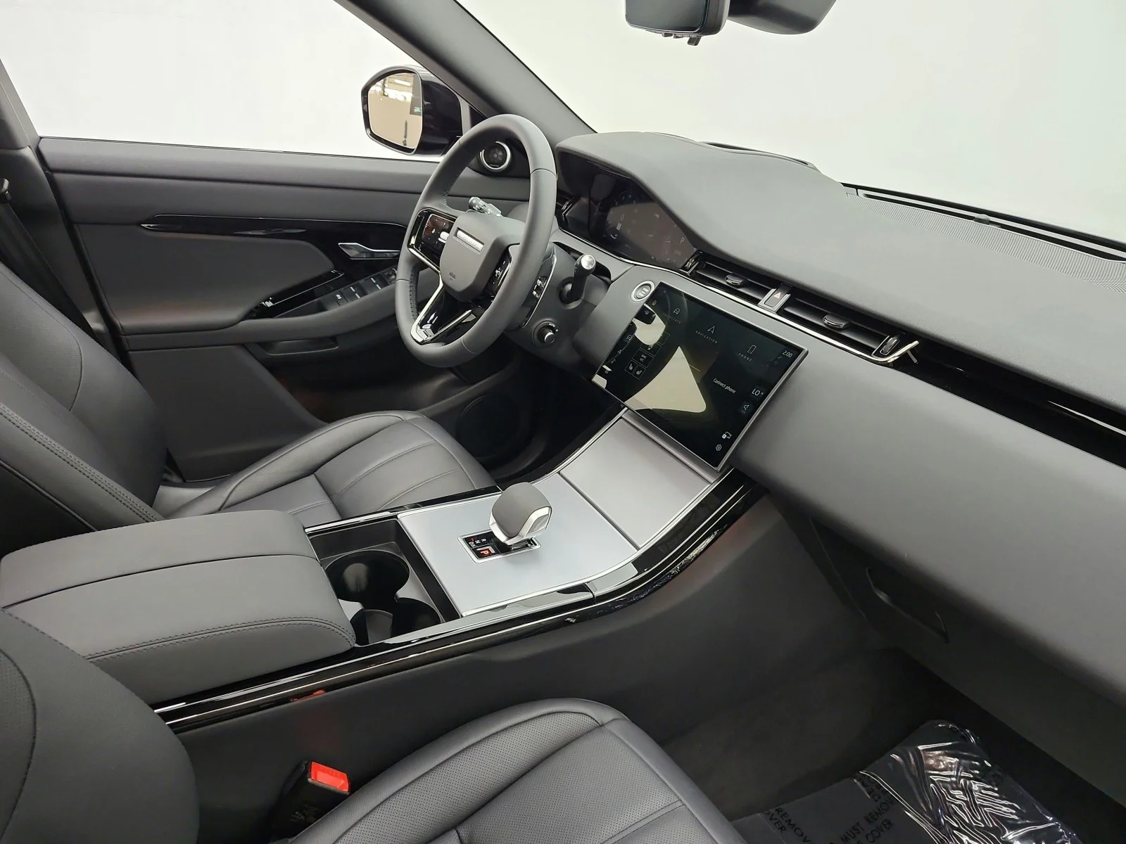 Used 2025 Santorini Black Metallic Land Rover Core S AWD image 18