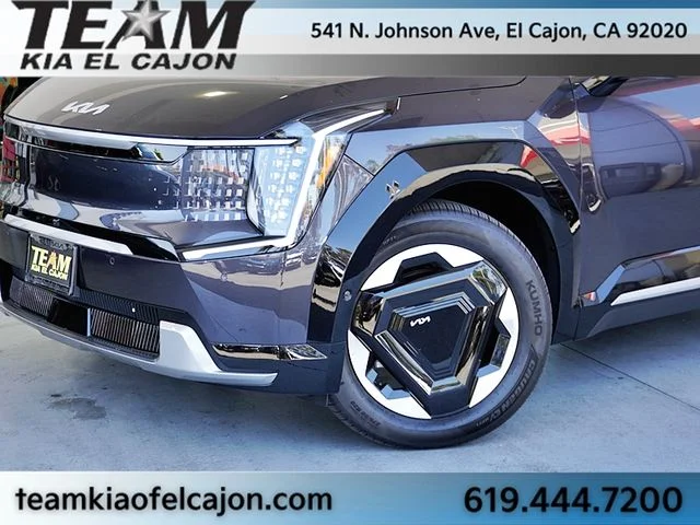 New 2026 Gray Kia Land image 3