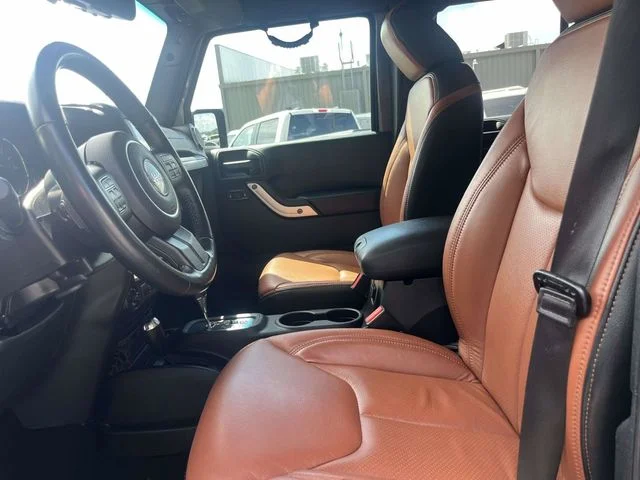 Used 2016 Gray Jeep Unlimited Sahara image 19