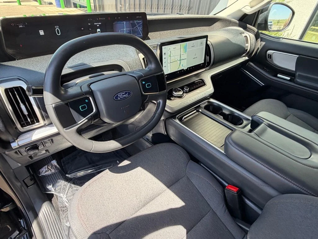 Used 2025 Black Ford Active image 10