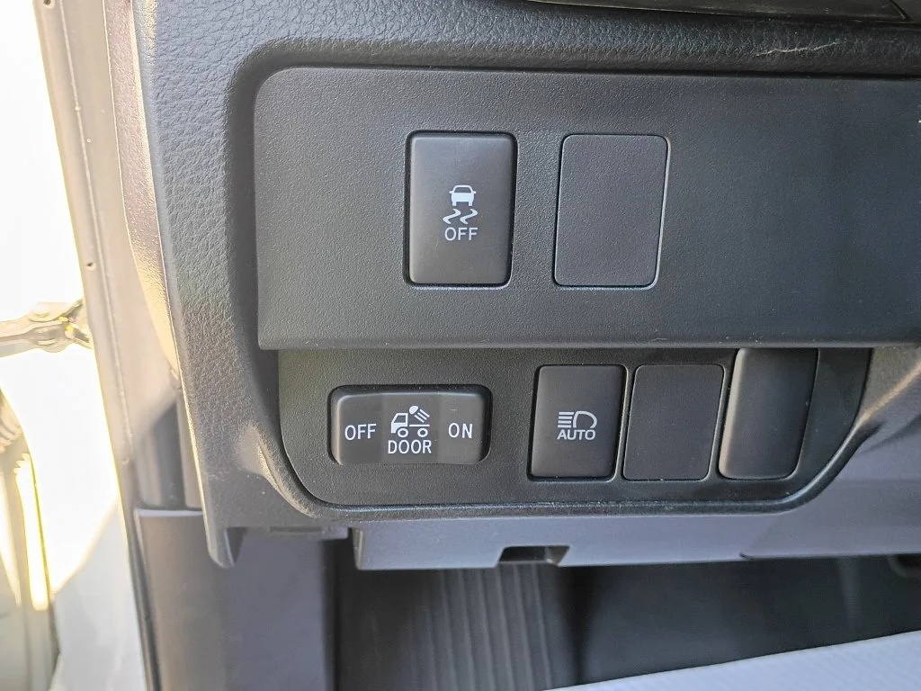 Used 2023 Ice Toyota SR5 image 21