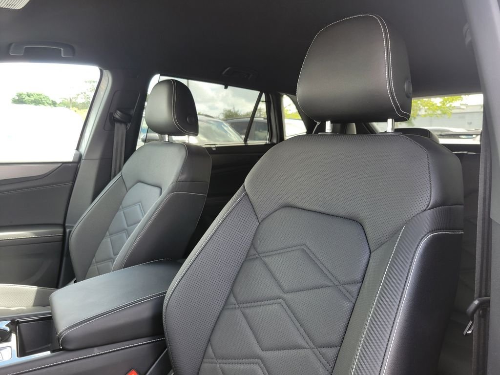 Certified Used 2026  Volkswagen SE w/Technology image 14