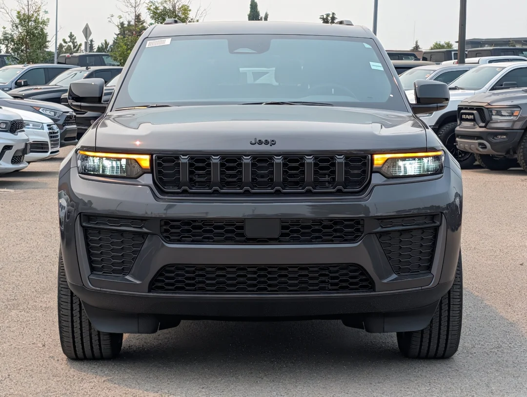 New 2026 Grey Jeep Altitude - - 4x4 - 20 Gloss Black Wheels - Remote Start & More! image 3