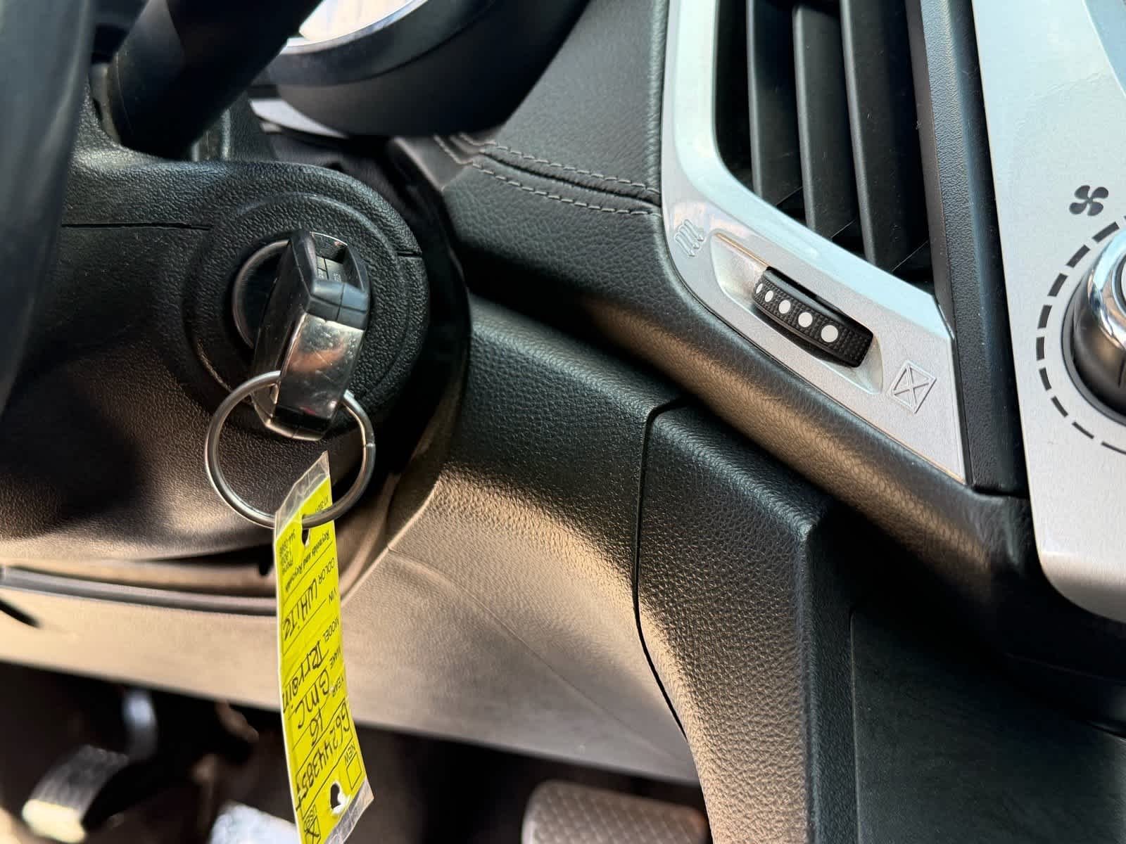 Used 2016 White Frost Tricoat GMC Denali image 32
