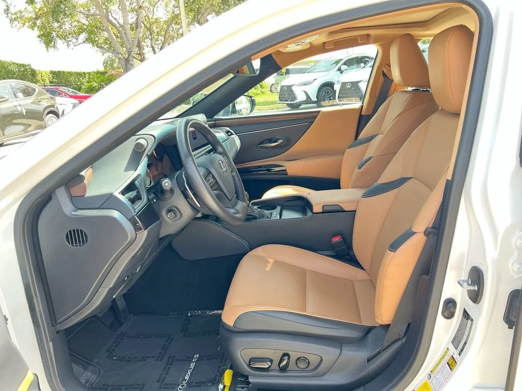 Certified Used 2025 EMINENT WHITE PEARL Lexus 300h image 12