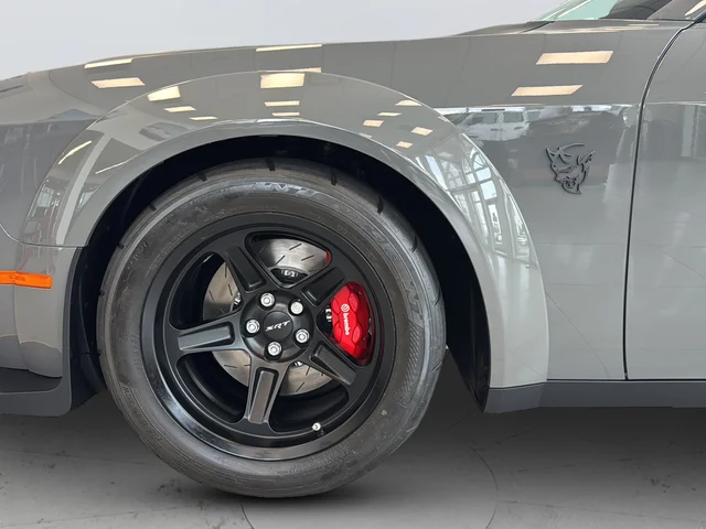 Used 2018 Gray Dodge SRT image 20