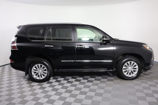 Used 2019 Black Lexus 460 image 9