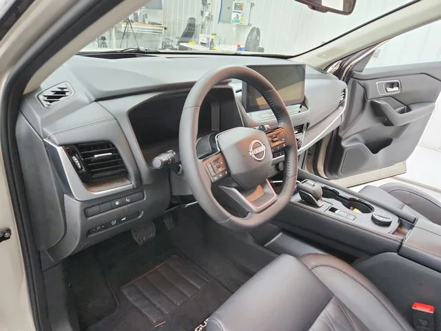 Used 2026 Gold Nissan Platinum image 18